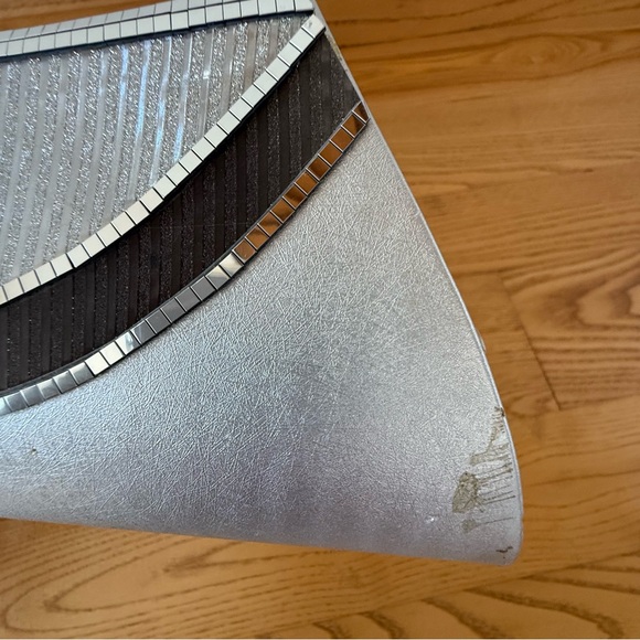 Touch Ups Glittering Silver Heels Size 7 - Picture 14 of 15